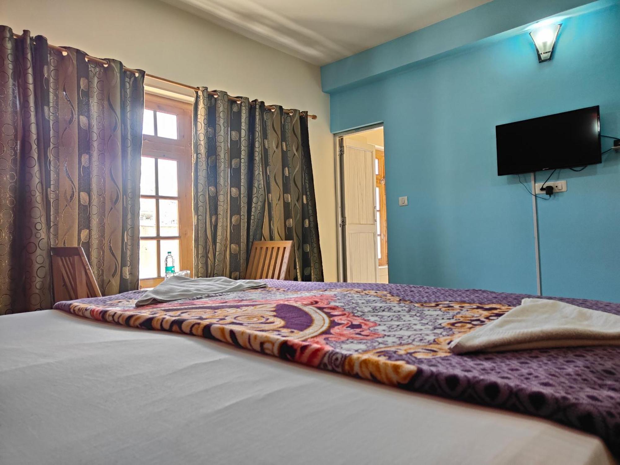 Tsaskan Hotel Leh Ngoại thất bức ảnh